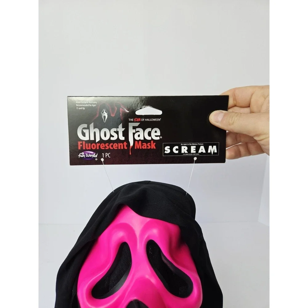 Fun World Ghost Face‎ Mask NWT Scream pink 2019